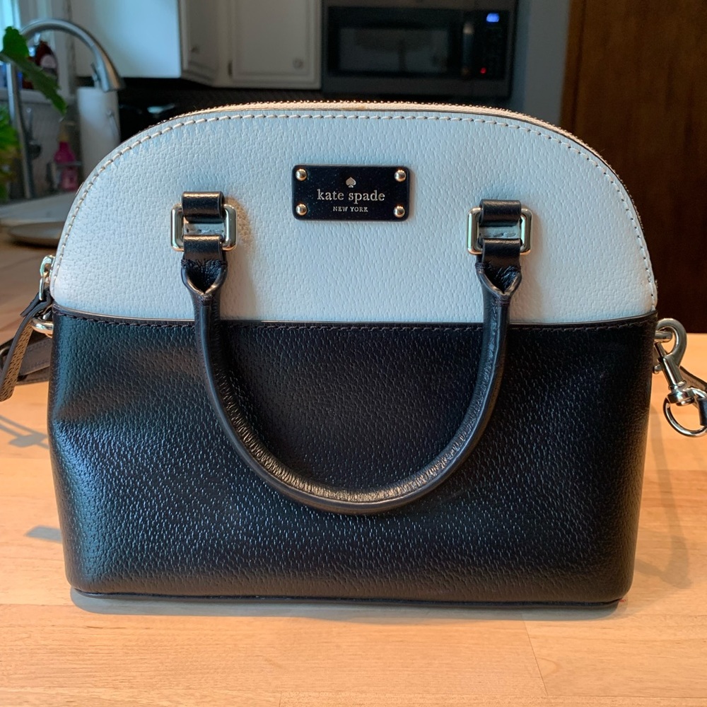 Kate Spade purse - Gray and black - No flaws, perfect condition!